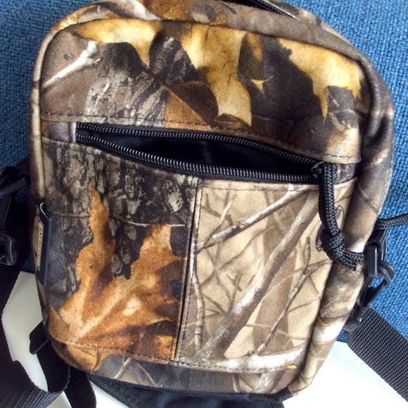 Fieldline Camo Crossbody Belt Bag 7”x10”x 3” - Picture 9 of 14